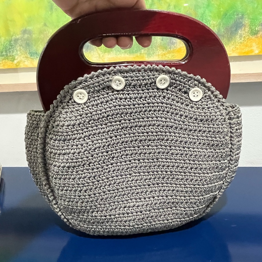 Bermuda Bag Dark Wood Handle Gray Crochet 4 Button Cover Vintage 80s 1980s